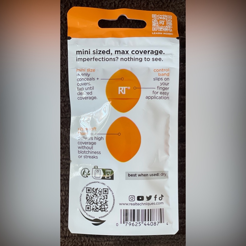 Concealer Sponges, Mini Miracle Puff Trio — Real Techniques - Picture 5 of 16